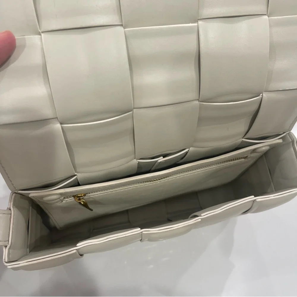Amazon braided/woven cream crossbody purse - Picture 14 of 14